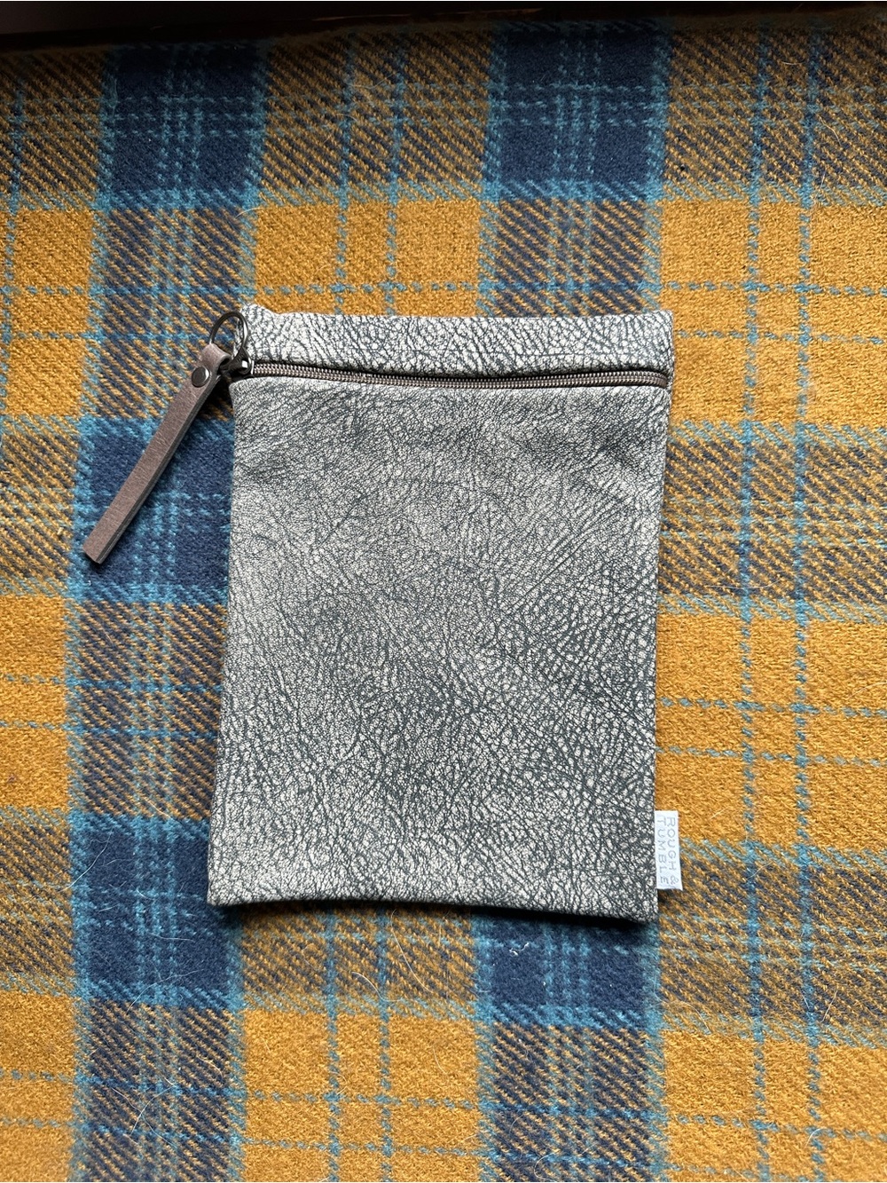 Rough and Tumble Elephant Ear Tall Glasses Case Suede EUC